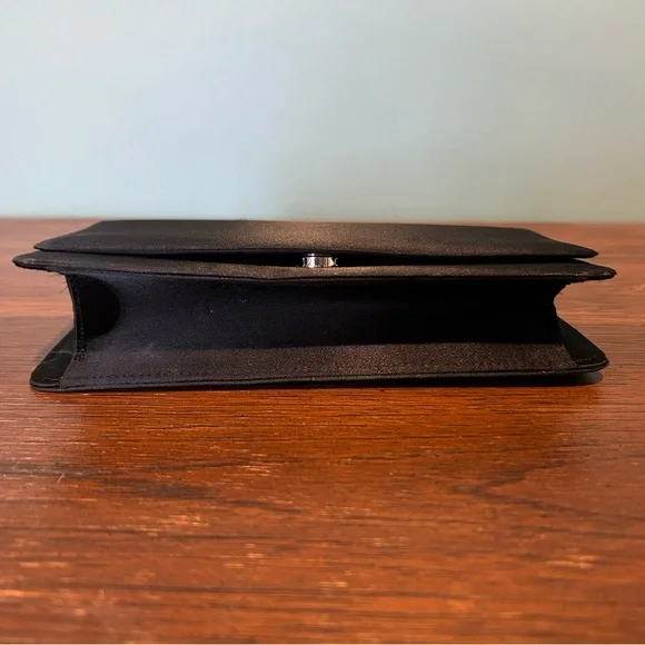 Elegant Black Clutch with Silver chain - Picture 5 of 5